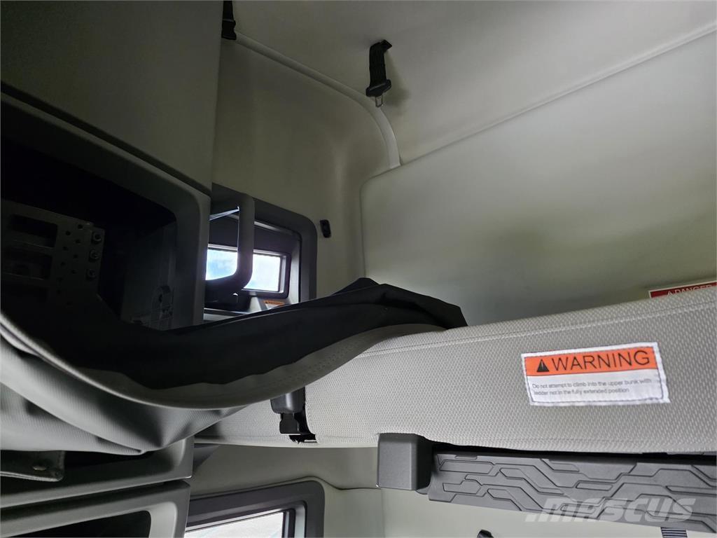 Volvo VNL64T760 트랙터 유닛