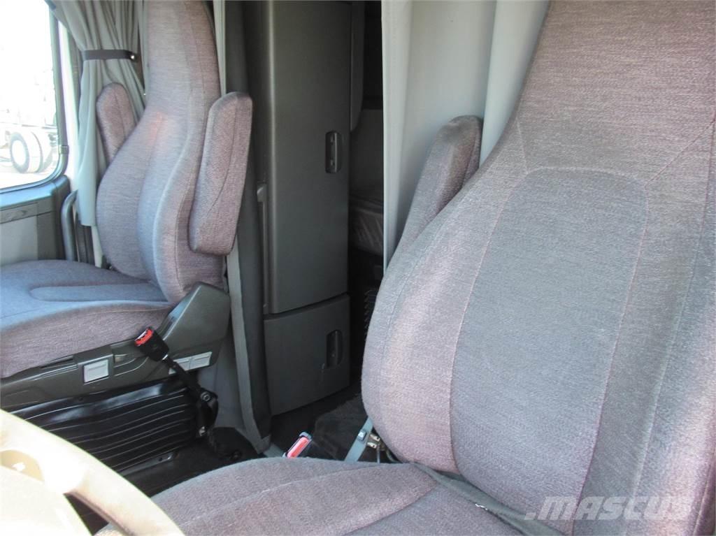Volvo VNL64T760 트랙터 유닛