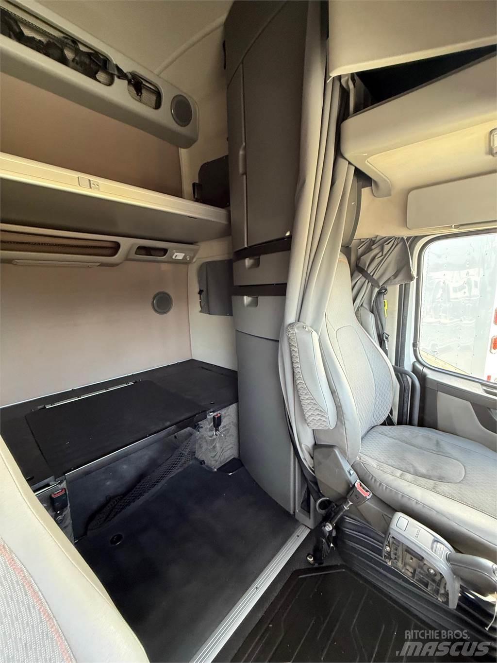 Volvo VNL64T860 트랙터 유닛