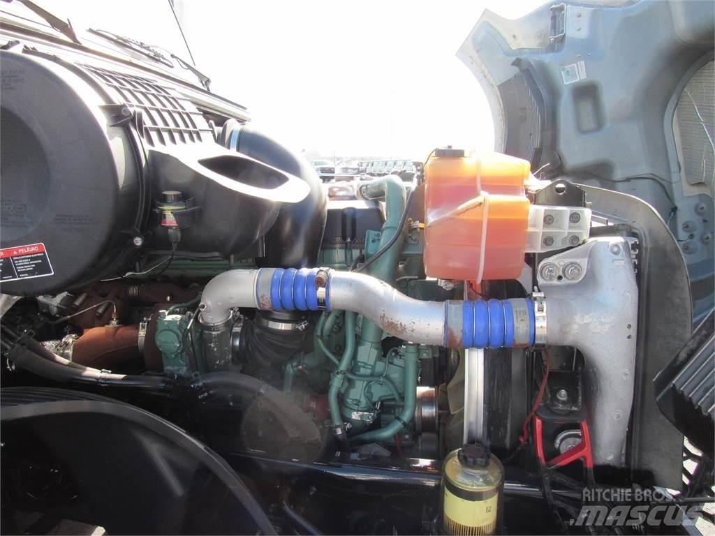 Volvo VNL64T860 트랙터 유닛