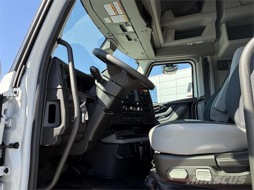 Volvo VNL64T860 트랙터 유닛