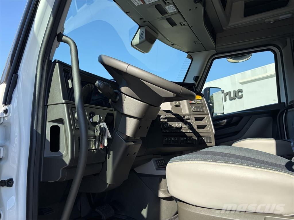 Volvo VNL64T860 트랙터 유닛