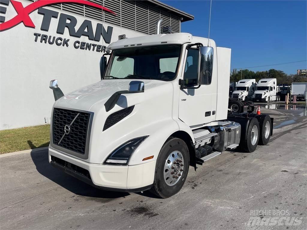 Volvo VNR64T 트랙터 유닛