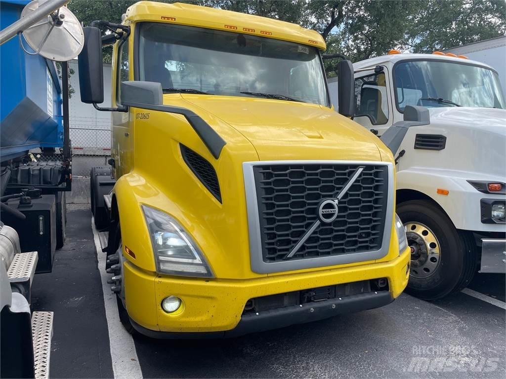 Volvo VNR64T300 트랙터 유닛