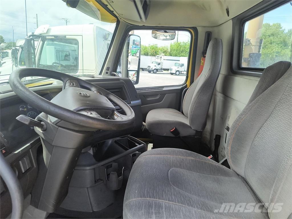 Volvo VNR64T300 트랙터 유닛