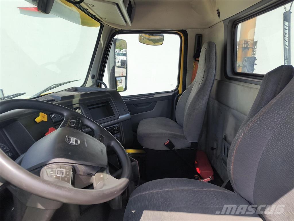 Volvo VNR64T300 트랙터 유닛