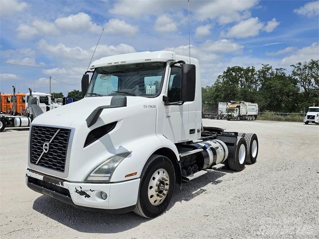 Volvo VNR64T300 트랙터 유닛