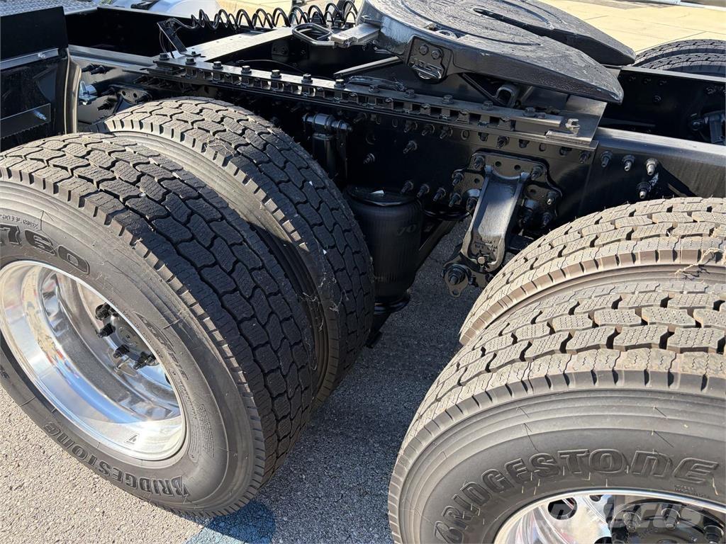 Volvo VNR64T300 트랙터 유닛