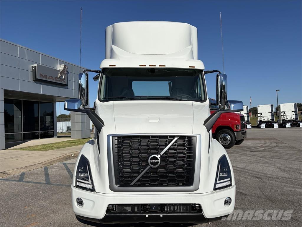 Volvo VNR64T300 트랙터 유닛