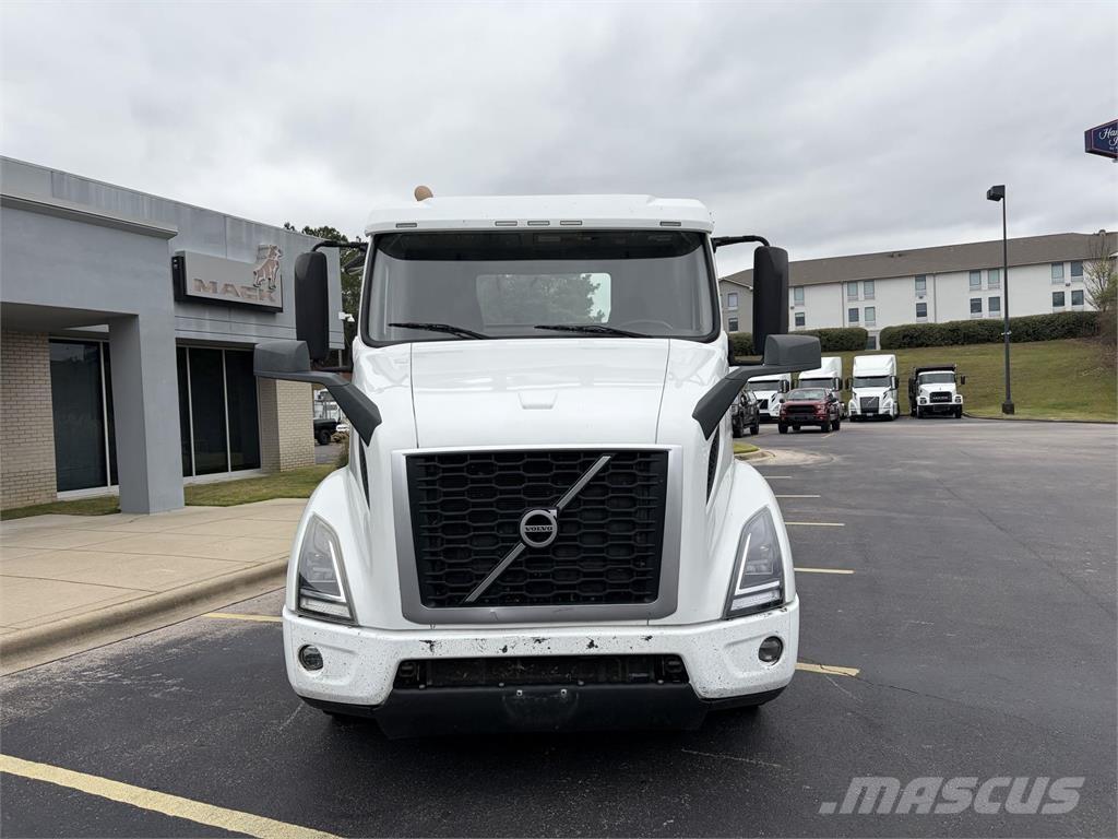 Volvo VNR64T300 트랙터 유닛