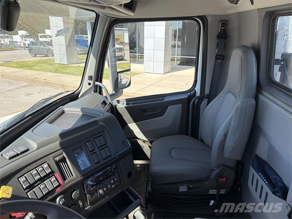 Volvo VNR64T300 트랙터 유닛