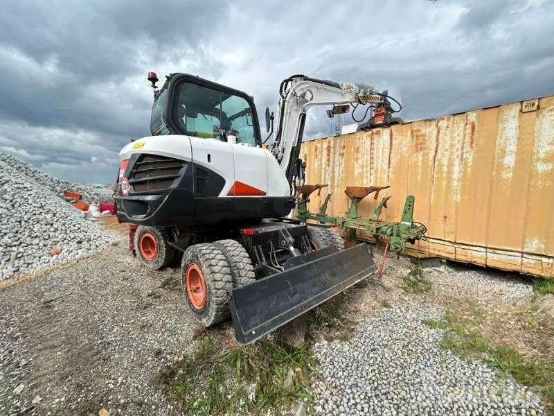 Bobcat E57W  휠 굴삭기