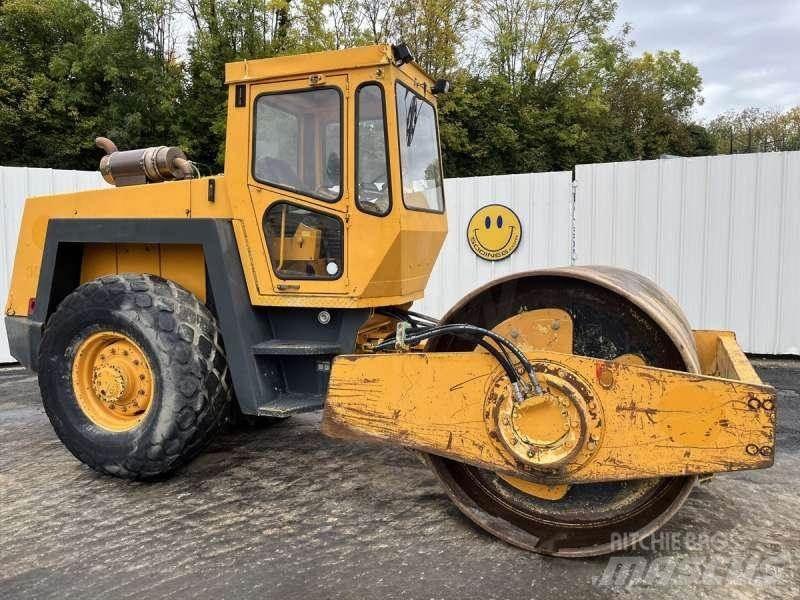 Bomag BW213D 토양 다짐기