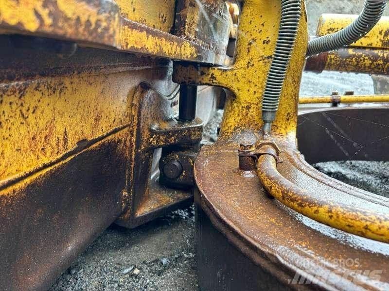 CAT D4H LGP 크롤러 도저