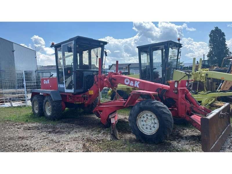 O&K F106A 그레이더