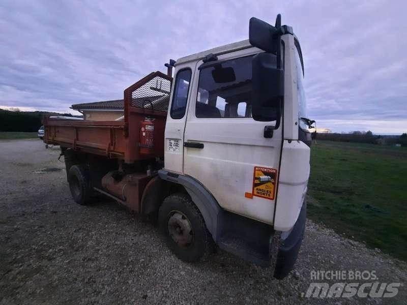 Renault 4X2 덤프 트럭