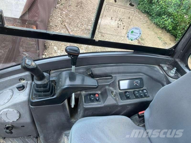 Volvo ECR25D 소형 굴삭기 7톤 미만