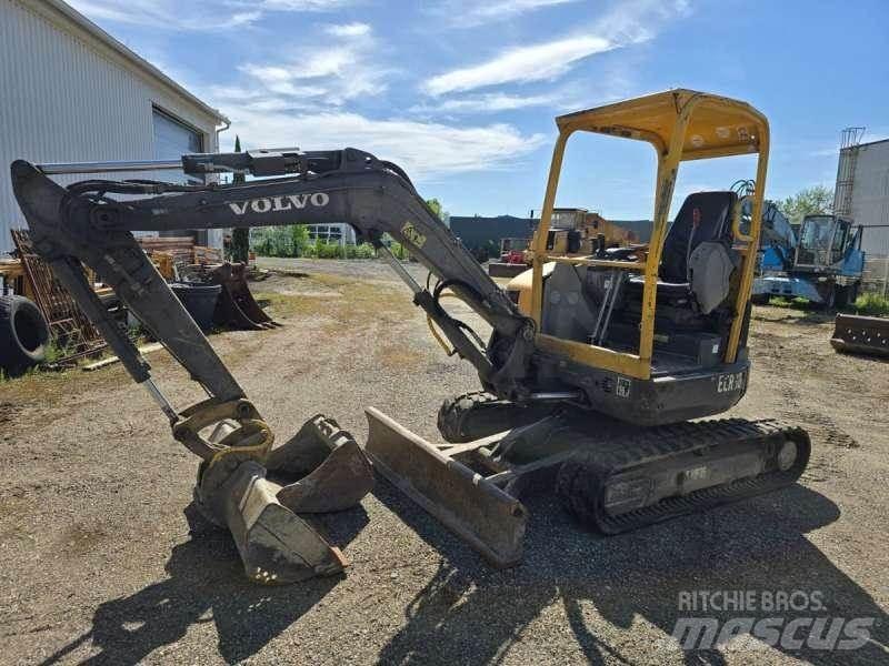 Volvo ECR38 소형 굴삭기 7톤 미만