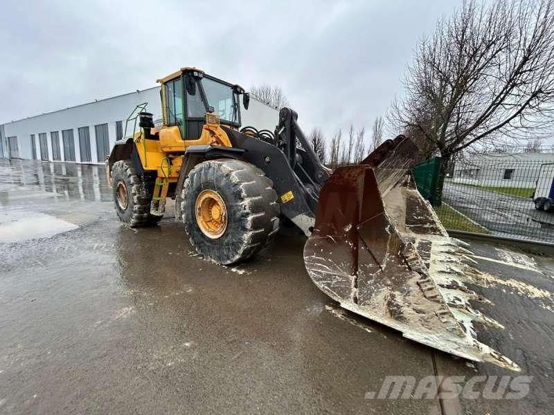Volvo L220H  휠로우더