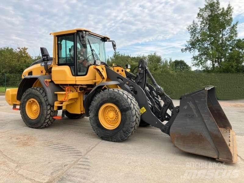 Volvo L90H  휠로우더