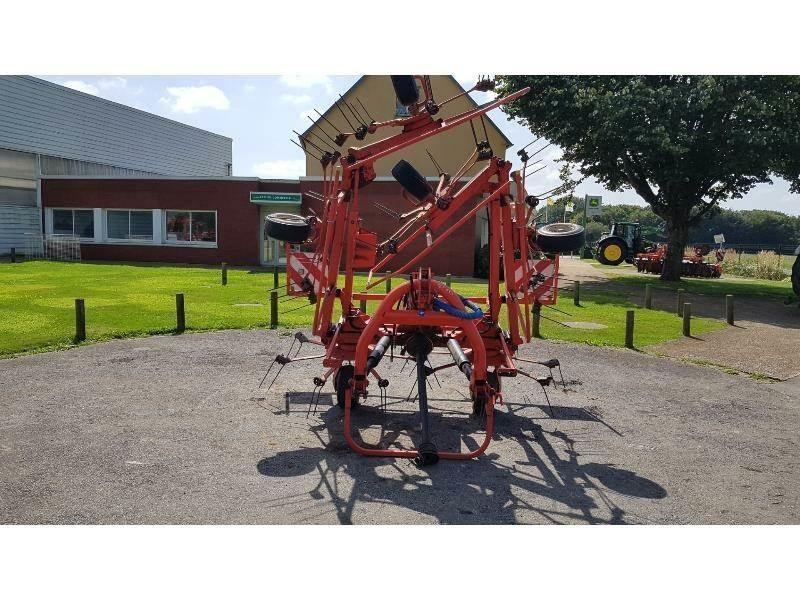 Kuhn GF7802 갈퀴 및 테더