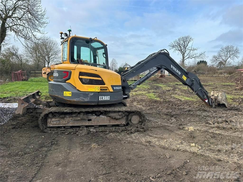 Volvo ECR88D 대형 굴삭기 29톤 이상