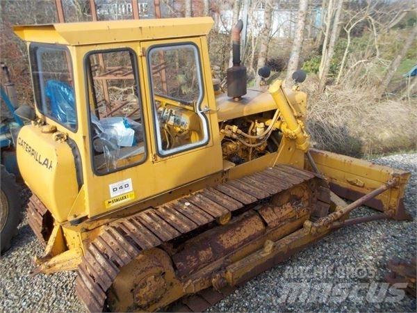 CAT D4D 크롤러 도저