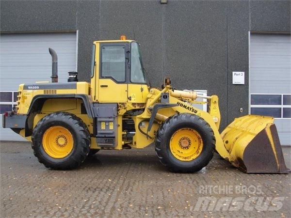 Komatsu WA320  휠로우더