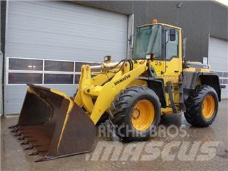 Komatsu WA320  휠로우더