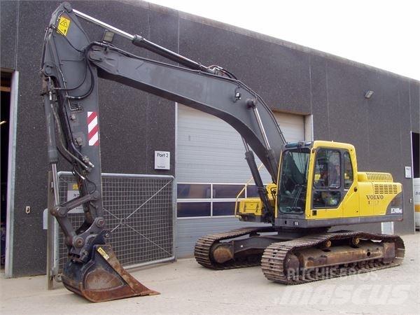 Volvo EC240BNLC 대형 굴삭기 29톤 이상