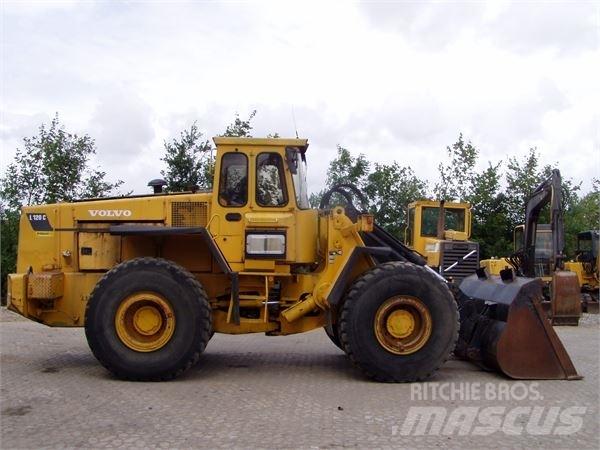 Volvo L120  휠로우더