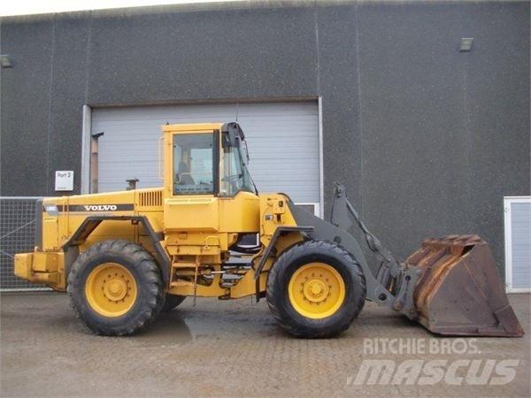 Volvo L90C  휠로우더