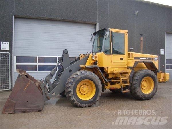 Volvo L90C  휠로우더