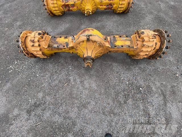 CASE 821 c axles 차축