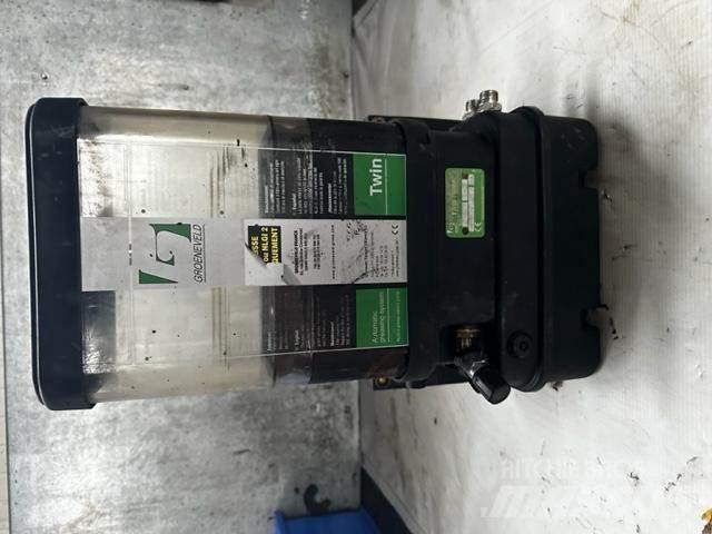 Liebherr L 566 캐빈 및 인테리어