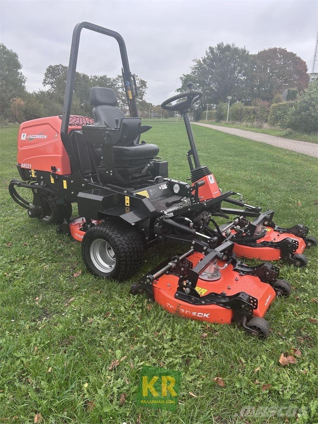 Jacobsen AR331 거친면 다듬기 위한 잔디깎기