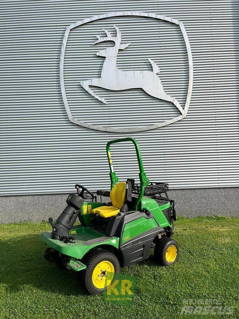 John Deere 1580 거친면 다듬기 위한 잔디깎기