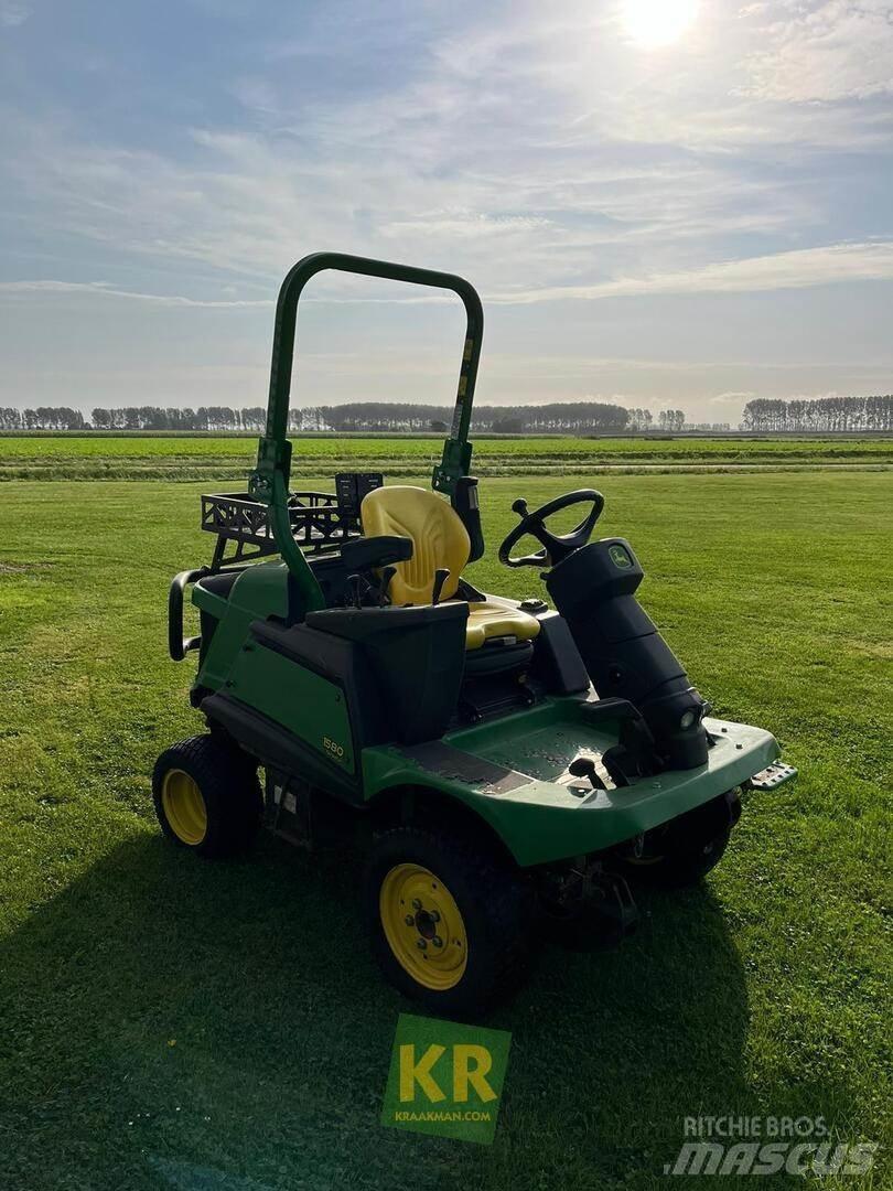 John Deere 1580 거친면 다듬기 위한 잔디깎기