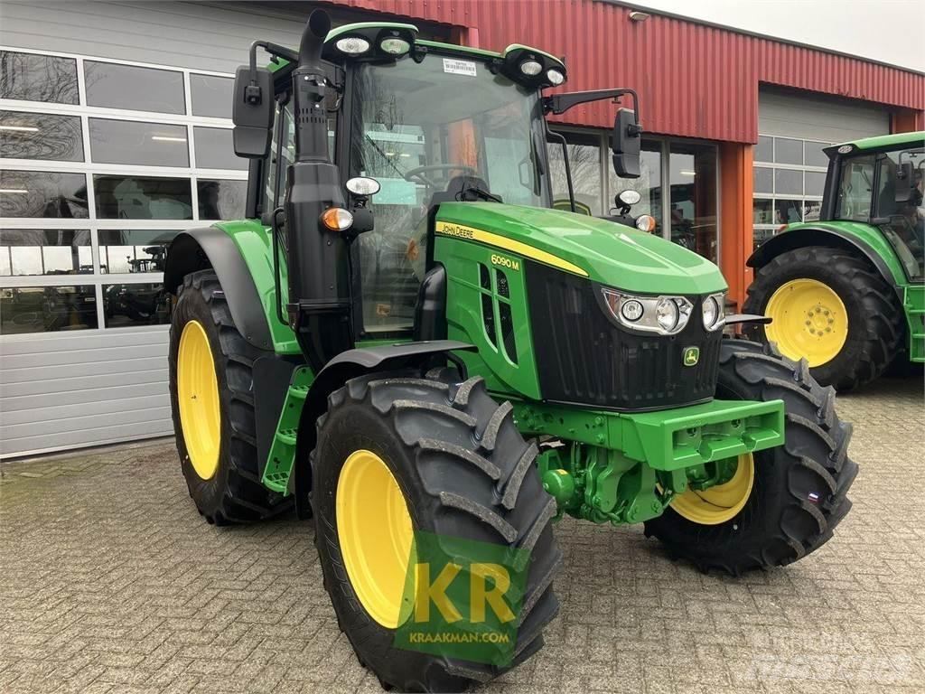 John Deere 6090M 트랙터
