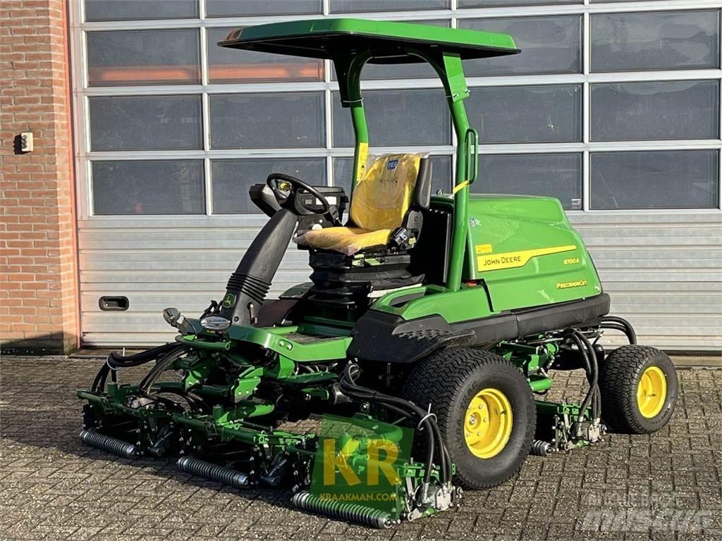 John Deere 8700A 잔디깎기