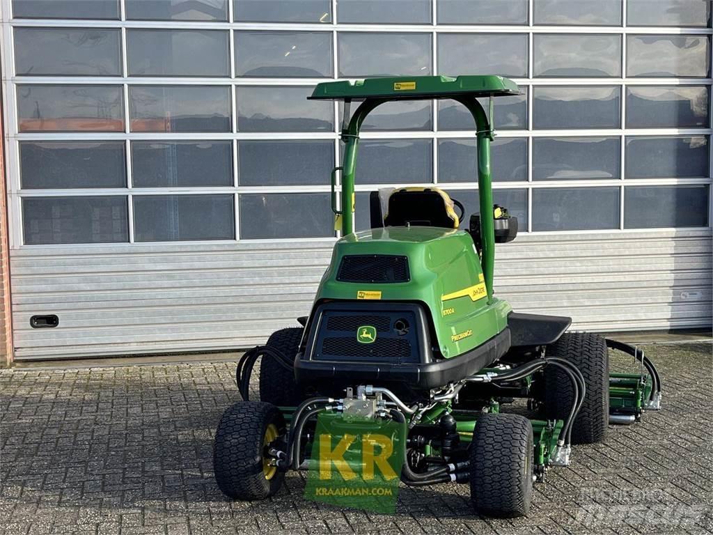 John Deere 8700A 잔디깎기