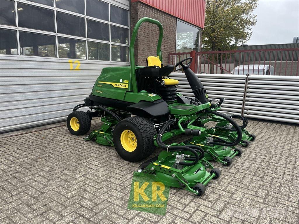 John Deere 9009A 거친면 다듬기 위한 잔디깎기
