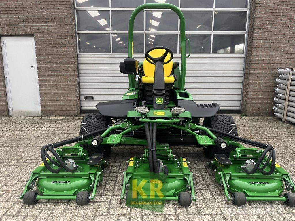 John Deere 9009A 거친면 다듬기 위한 잔디깎기