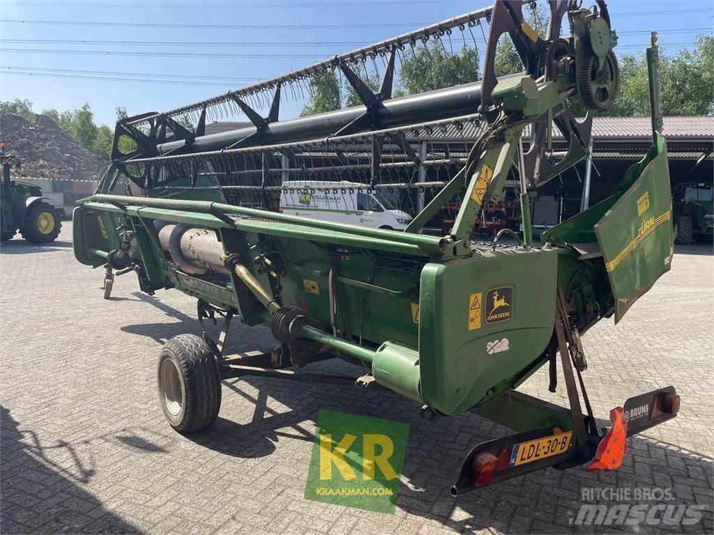 John Deere CTS 콤바인 수확기