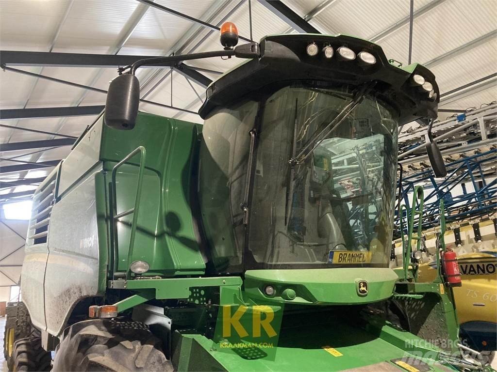 John Deere W650 콤바인 수확기