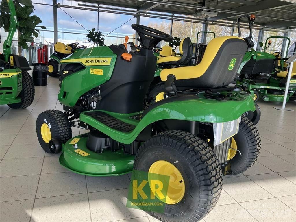 John Deere X107 탑승형 잔디깎기
