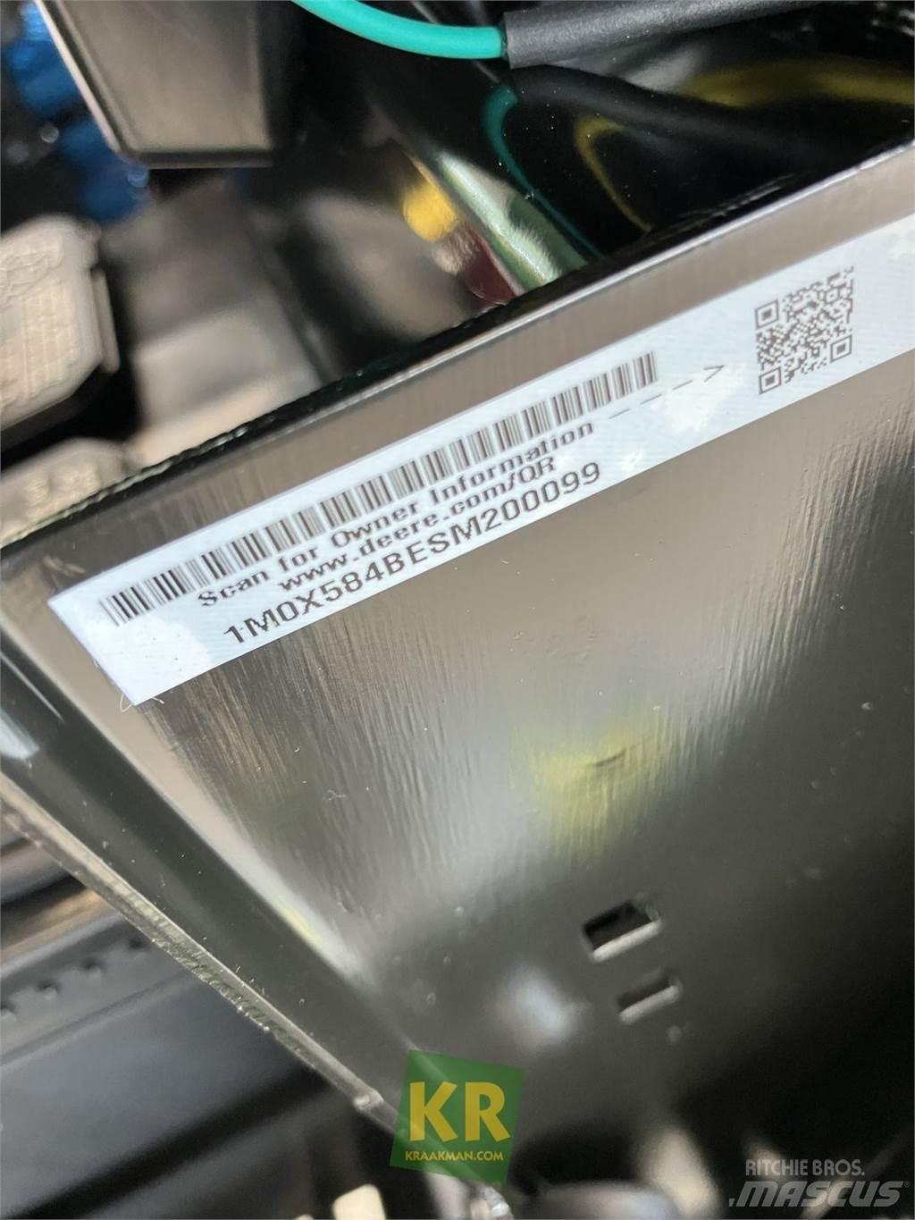 John Deere X584 탑승형 잔디깎기