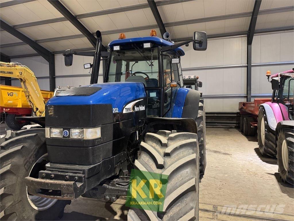 New Holland TM190 트랙터