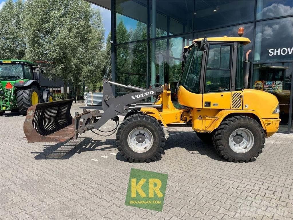 Volvo L30B  휠로우더