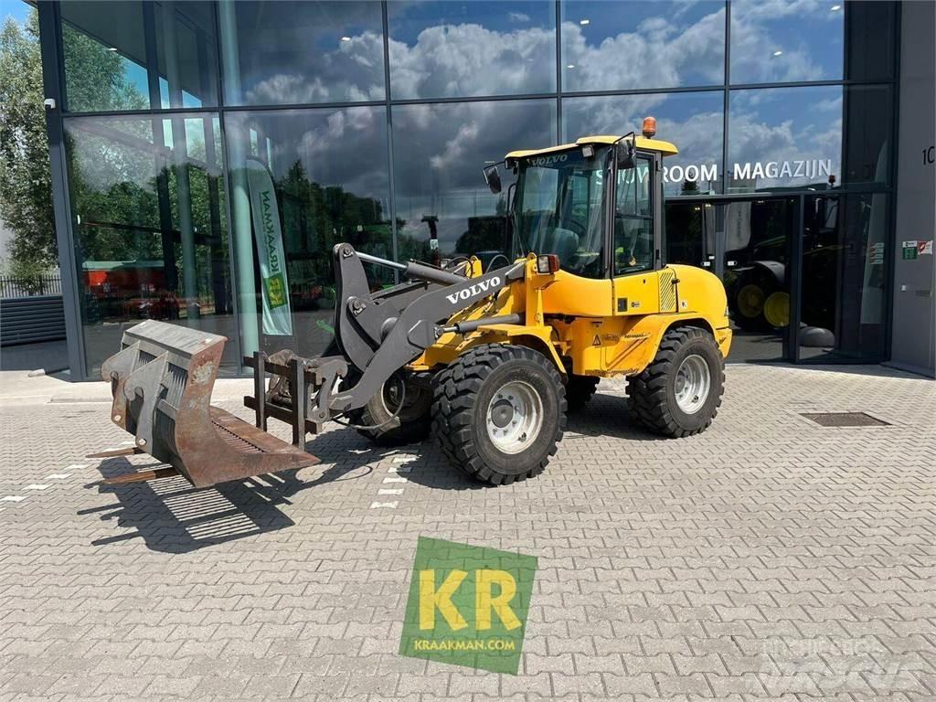 Volvo L30B  휠로우더